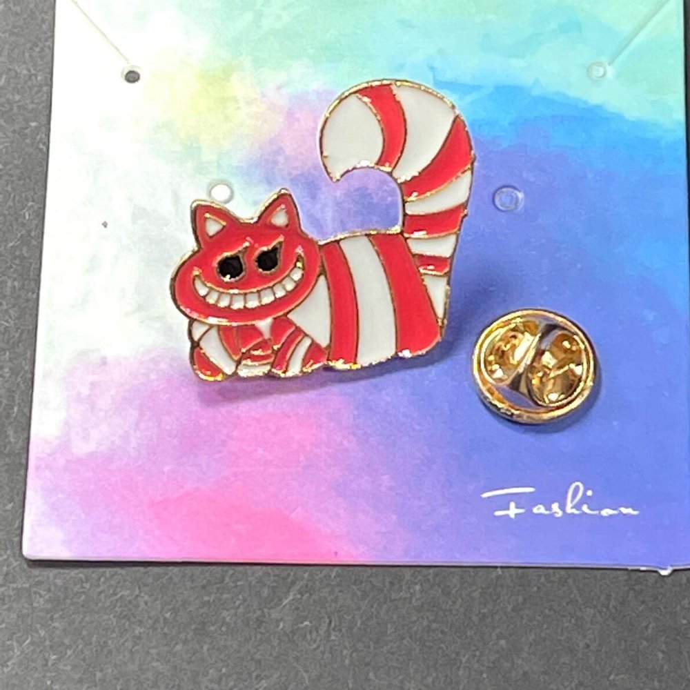 Alice Wonderland Cheshire Lapel Pin Cat Jewelry Enamel Brooch Badge Pin
